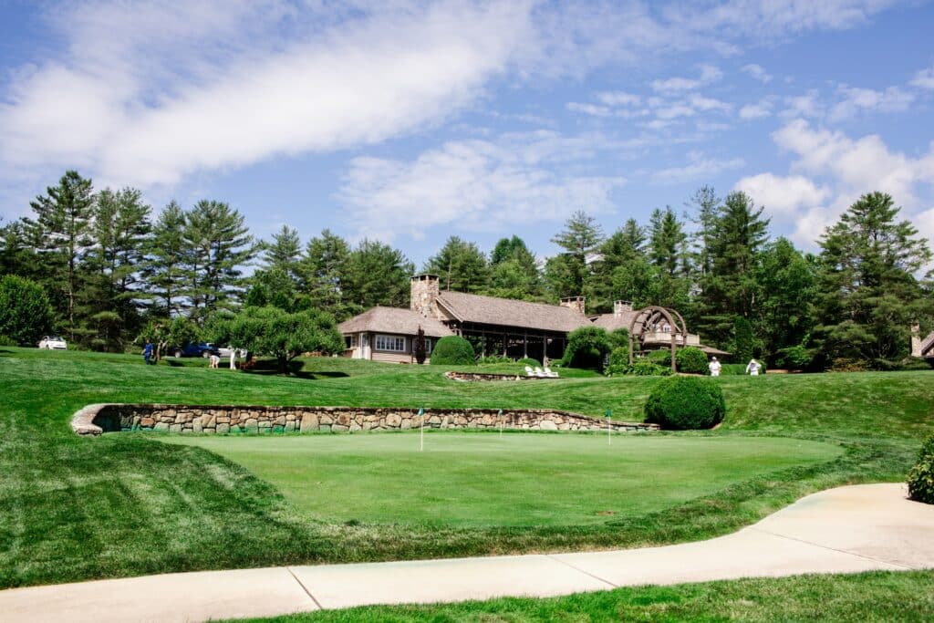 Private Country Clubs Near Me: Discover the Chattooga Club in Cashiers, NC careers banner bg The Chattooga Club