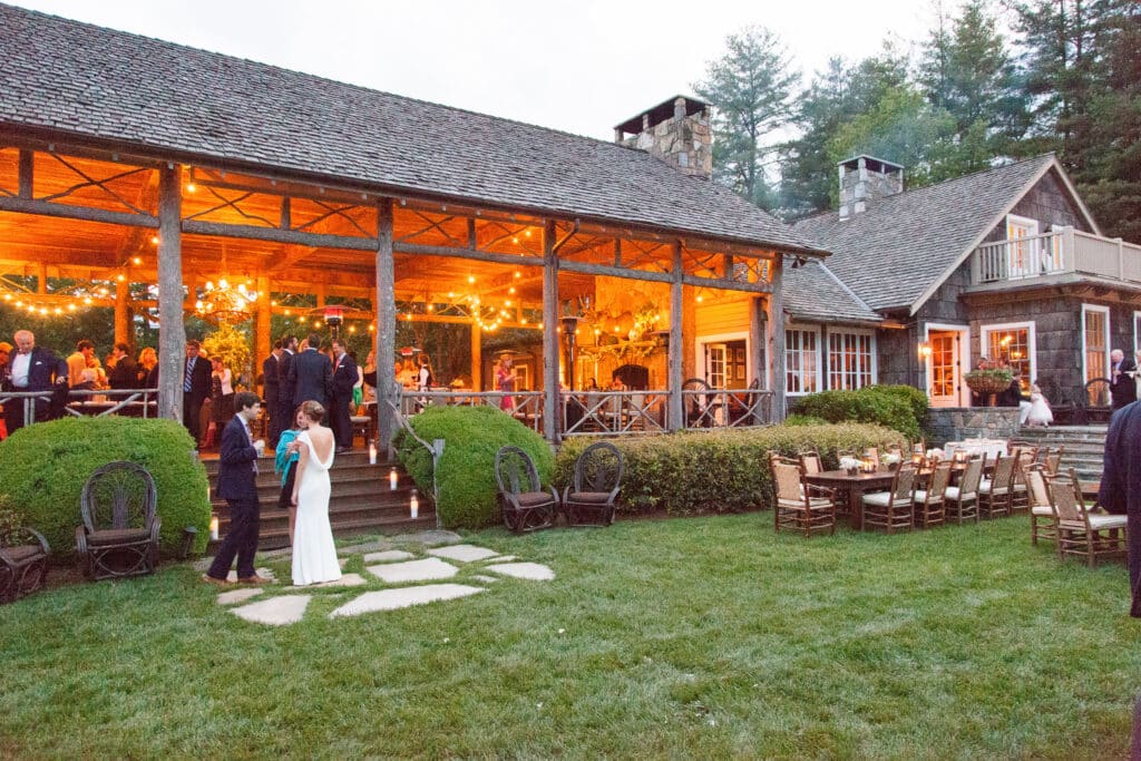 Weddings & Receptions Cameron Tom Celebration 0316 The Chattooga Club